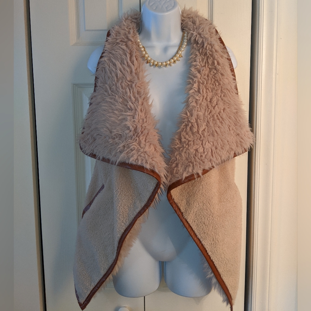 Tan Sherpa & Fleece Vest w/ Pockets